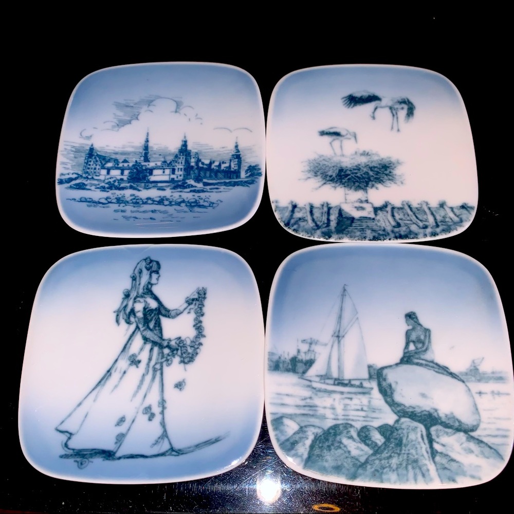 Royal Copenhagen Bing & Grindahl Set Trinket Dishes Small Square Trinket Dishes.